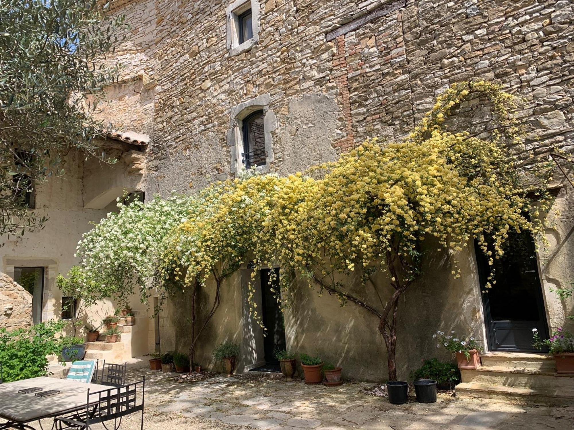 Magnanerie De Sainte Croix Hotel ภายนอก รูปภาพ